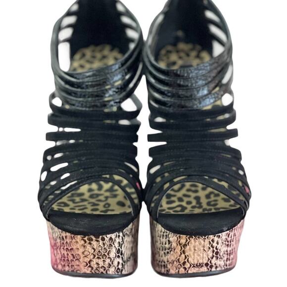 💎✨NEW IN BOX✨💎DOLLHOUSE Sin Black Heels - Picture 3 of 7